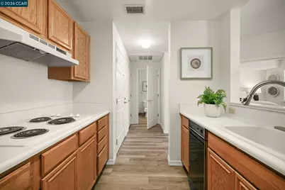 1860 Tice Creek Dr #1228, Walnut Creek, CA 94595 - Photo 8