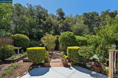 4034 Rusting Ave, Oakland, CA 94605 - Photo 40