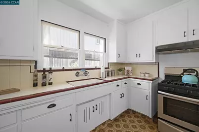 2110 Pomona Ave, Martinez, CA 94553 - Photo 14
