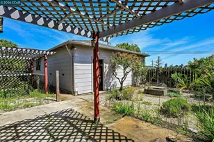 2110 Pomona Ave, Martinez, CA 94553 - Photo 22