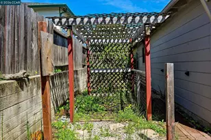 2110 Pomona Ave, Martinez, CA 94553 - Photo 24