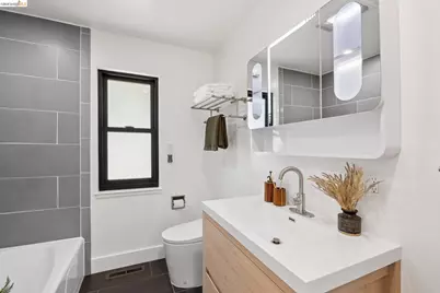 921 Underhills Rd, Oakland, CA 94610 - Photo 40