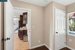 8019 Sterling Dr, Oakland, CA 94605 - Photo 16