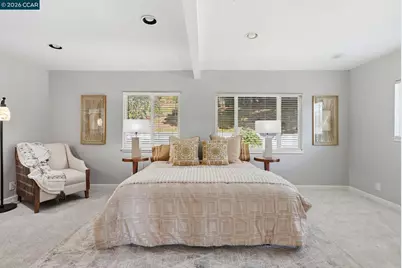 8019 Sterling Dr, Oakland, CA 94605 - Photo 20