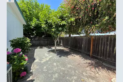 4141 Deep Creek Rd #212, Fremont, CA 94555 - Photo 32