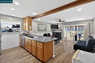 130 Jennifer Ln, Vacaville, CA 95687 - Photo 8