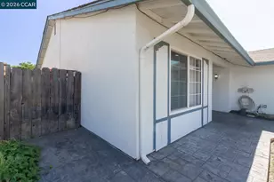 130 Jennifer Ln, Vacaville, CA 95687 - Photo 4
