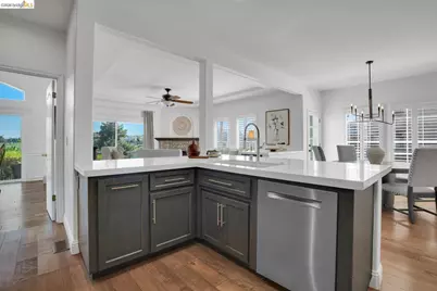 5530 Edgeview Dr, Discovery Bay, CA 94505 - Photo 14