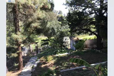 1210 Highland Blvd, Hayward, CA 94542 - Photo 20