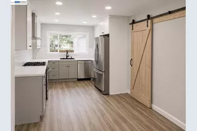 1210 Highland Blvd, Hayward, CA 94542 - Photo 6