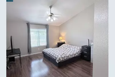 8551 Summer Knoll Way, Elk Grove, CA 95624 - Photo 22