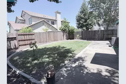 8551 Summer Knoll Way, Elk Grove, CA 95624 - Photo 32