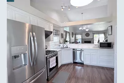 8551 Summer Knoll Way, Elk Grove, CA 95624 - Photo 10