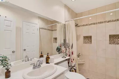 7483 Stonedale Dr, Pleasanton, CA 94588 - Photo 46