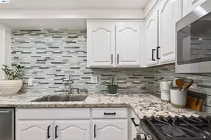 7483 Stonedale Dr, Pleasanton, CA 94588 - Photo 16
