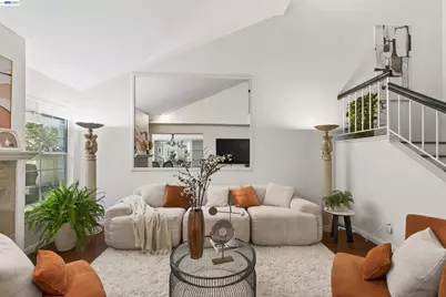 7483 Stonedale Dr, Pleasanton, CA 94588 - Photo 10