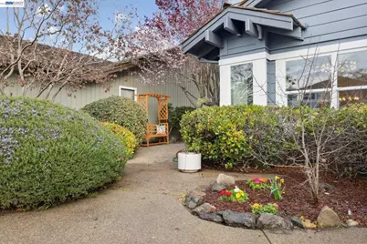 30 Sea Brg, Alameda, CA 94502 - Photo 2