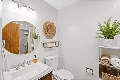 3501 35th Ave #7, Oakland, CA 94619 - Photo 12