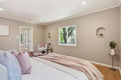 4500 Oak Hill Rd, Oakland, CA 94605 - Photo 30