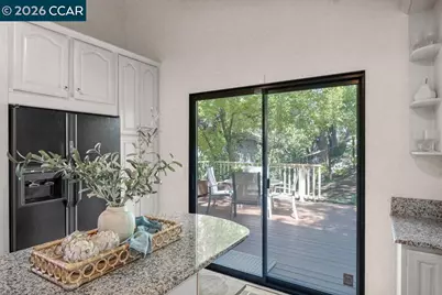 50 Altarinda Dr, Orinda, CA 94563 - Photo 20