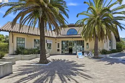438 Leland Ave, San Francisco, CA 94134 - Photo 2
