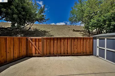 1202 Spring Valley Cmn, Livermore, CA 94551 - Photo 10
