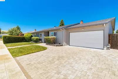 7477 Limerick Ave, Dublin, CA 94568 - Photo 2