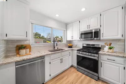 7477 Limerick Ave, Dublin, CA 94568 - Photo 16