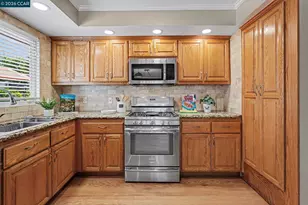 1360 Grove Way, Concord, CA 94518 - Photo 8