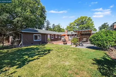 1360 Grove Way, Concord, CA 94518 - Photo 22