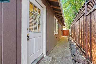 1360 Grove Way, Concord, CA 94518 - Photo 36