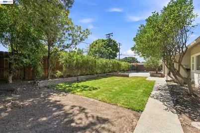 200 Greenwich Ln, Modesto, CA 95350 - Photo 44