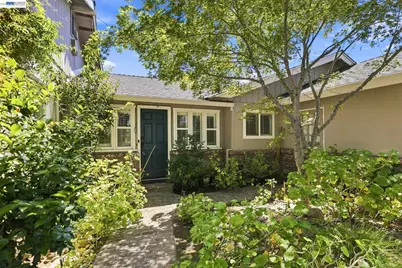 200 Greenwich Ln, Modesto, CA 95350 - Photo 6