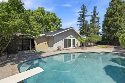 200 Greenwich Ln, Modesto, CA 95350 - Photo 42
