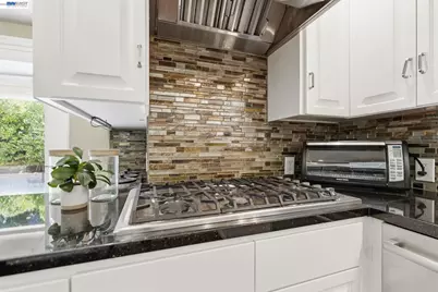 200 Greenwich Ln, Modesto, CA 95350 - Photo 22