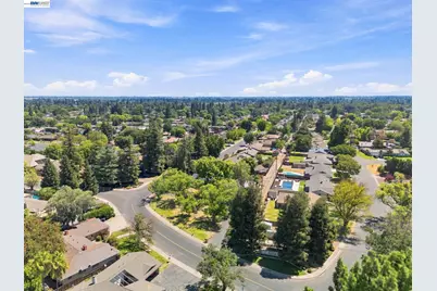 200 Greenwich Ln, Modesto, CA 95350 - Photo 52