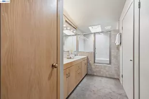 200 Greenwich Ln, Modesto, CA 95350 - Photo 30