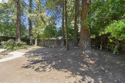 200 Greenwich Ln, Modesto, CA 95350 - Photo 46