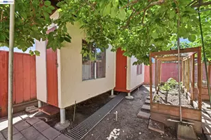 3838 Monterey Blvd, San Leandro, CA 94578 - Photo 32