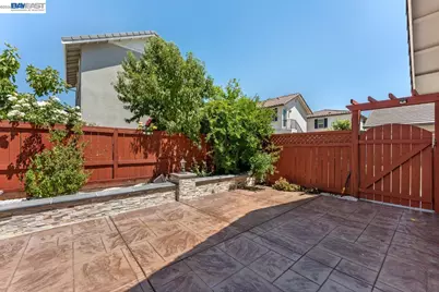 232 Ramsey Dr, Mountain House, CA 95391 - Photo 32