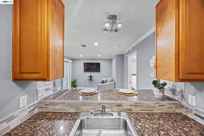 29627 Desert Oak Ct #26, Hayward, CA 94544 - Photo 6