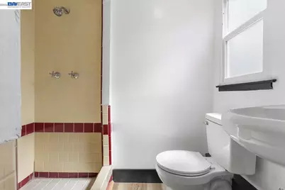 5301 Brann St, Oakland, CA 94619 - Photo 70