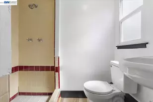 5301 Brann St, Oakland, CA 94619 - Photo 70