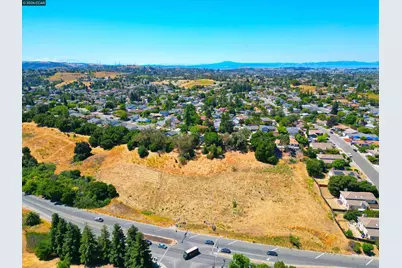 1025 Columbus Pkwy, Vallejo, CA 94591 - Photo 12