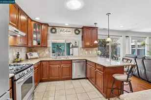 36874 Laurel St, Newark, CA 94560 - Photo 4
