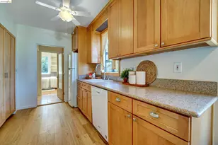 4080 Kuhnle Ave, Oakland, CA 94605 - Photo 14