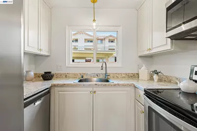 21065 Baker Road, Castro Valley, CA 94546 - Photo 8