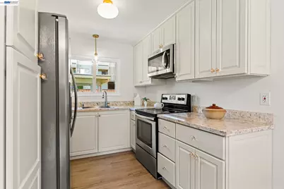 21065 Baker Road, Castro Valley, CA 94546 - Photo 6