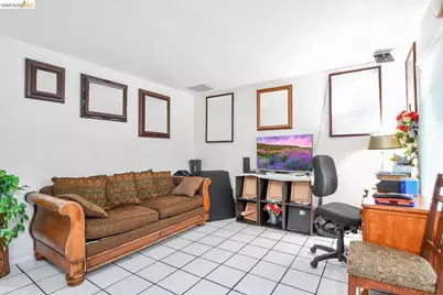 141 15th St, Pittsburg, CA 94565 - Photo 2
