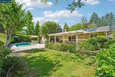 340 Donald Dr, Moraga, CA 94556 - Photo 52
